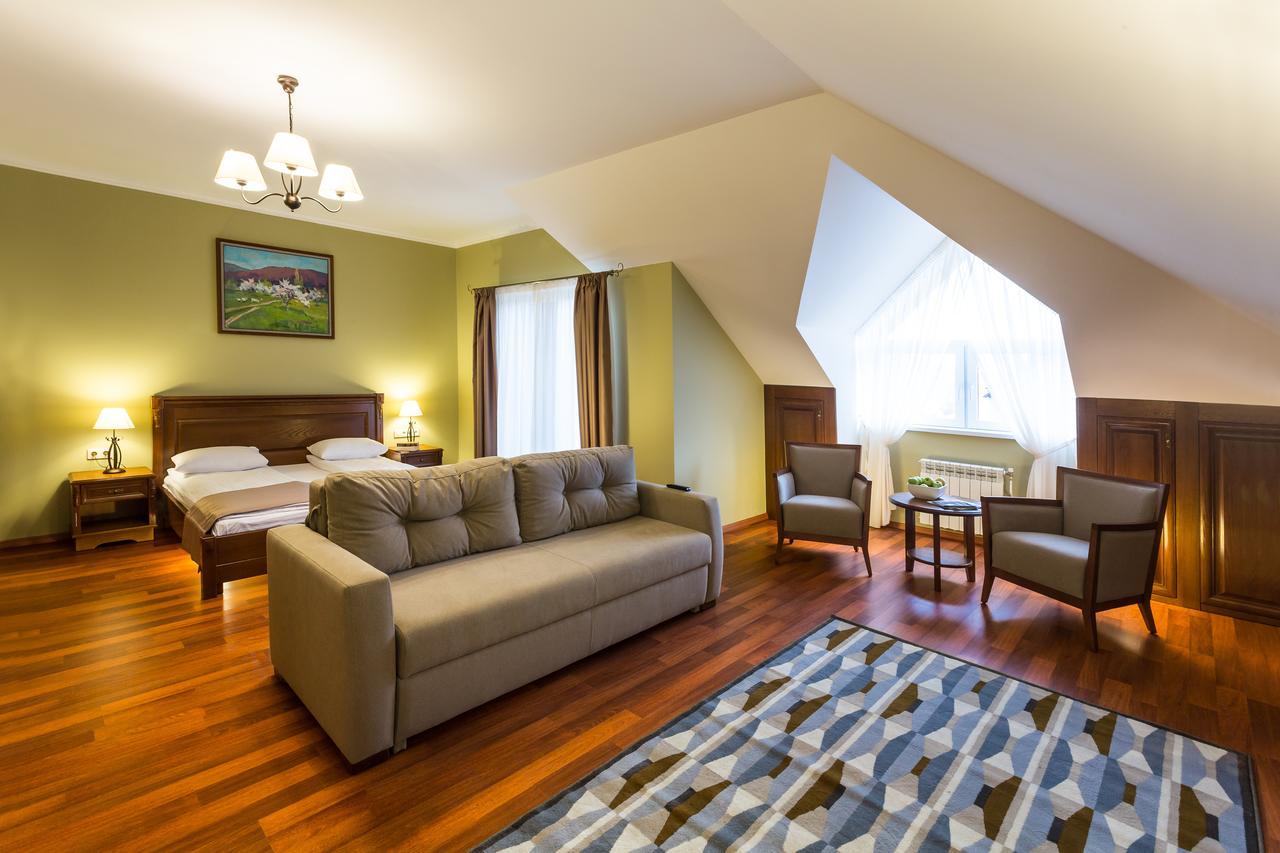 Apartament Hotel By Derenivska Kupil Nyzhne Solotvyno Værelse billede