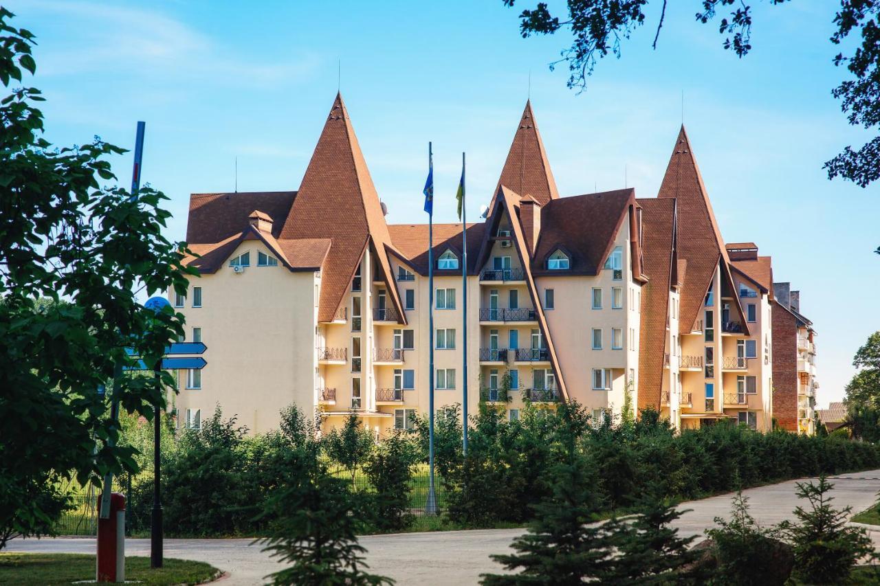 Apartament Hotel By Derenivska Kupil Nyzhne Solotvyno Eksteriør billede